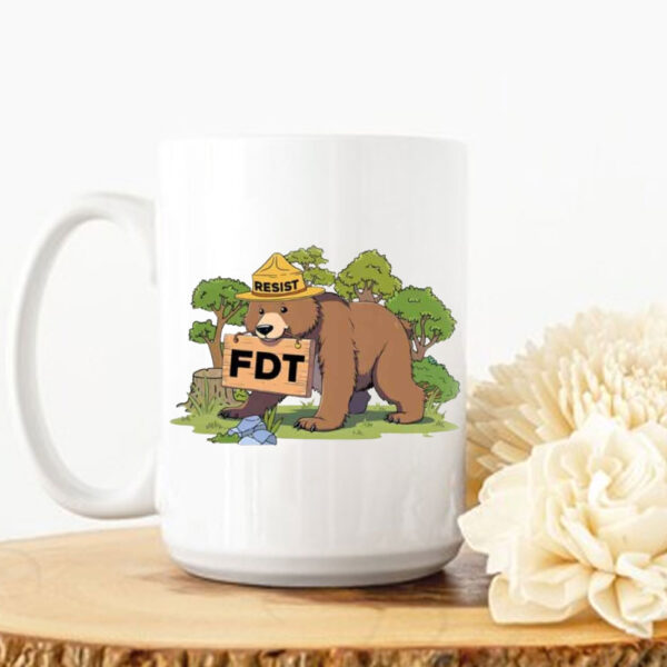 Fdt Resist Bear, National Parks Mug