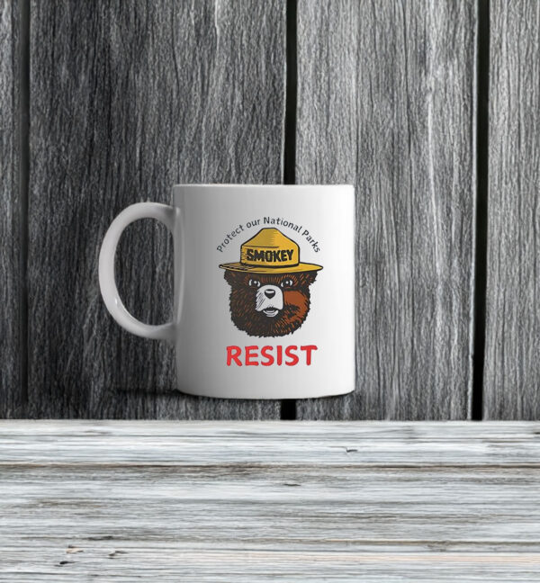 Protect our national parks bear resist Mug