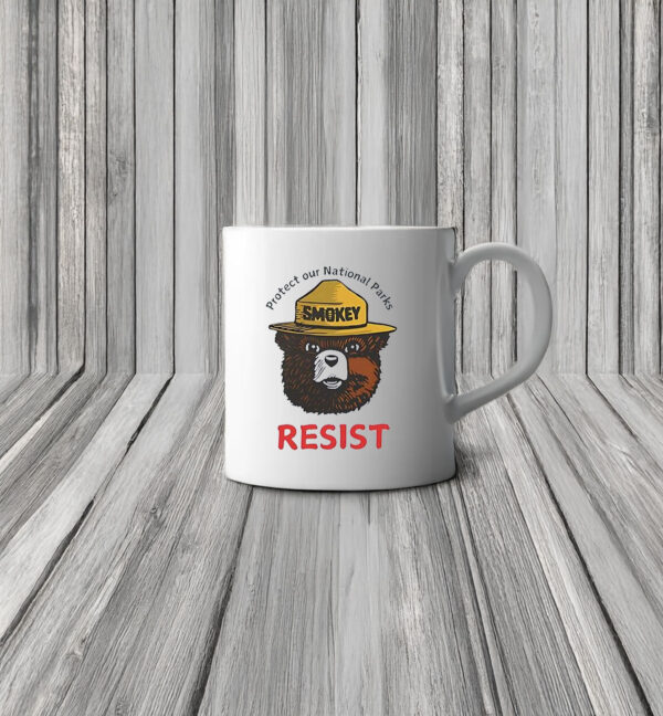 Protect our national parks bear resist Mug