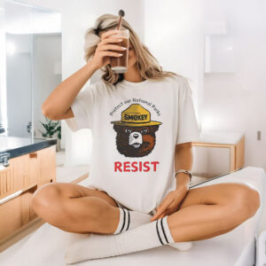 Protect our national parks bear resist T-Shirt