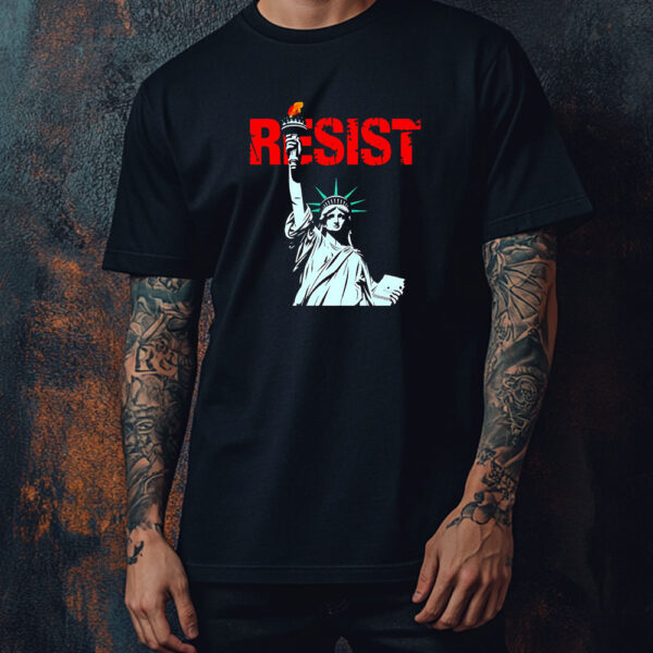 Resist Statue of Liberty 2025 T-Shirt