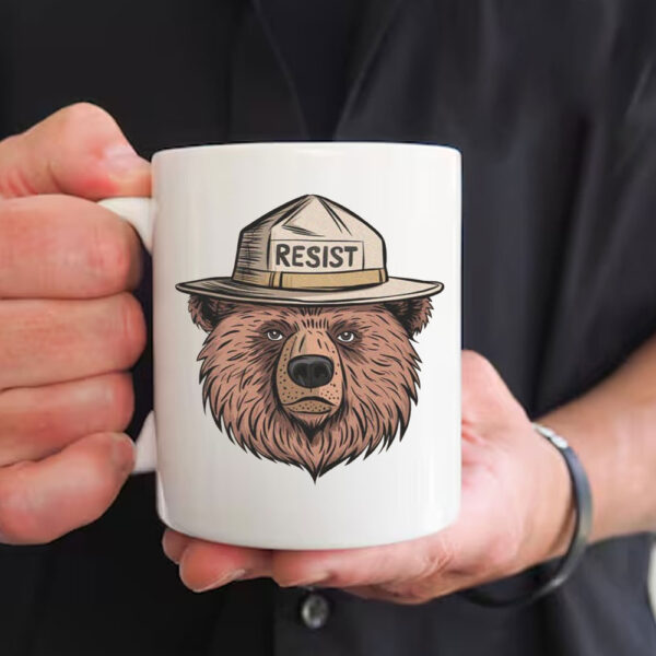 Smokey The Bear Resist, Protect Our National Parks Mug