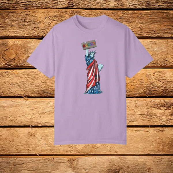 Statue of Liberty Protest, Resist T-Shirt